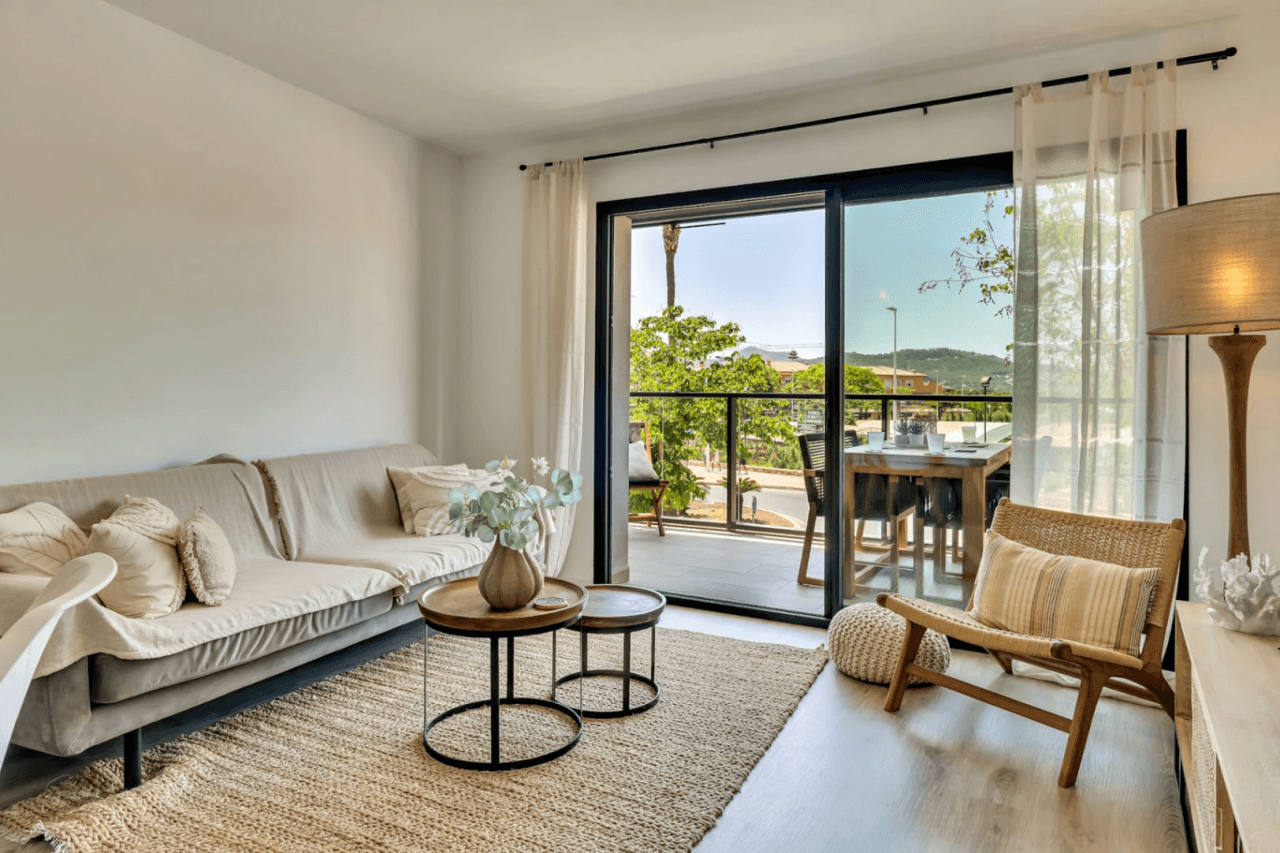 Appartement moderne et élégant orienté au sud avec piscine, à Jávea