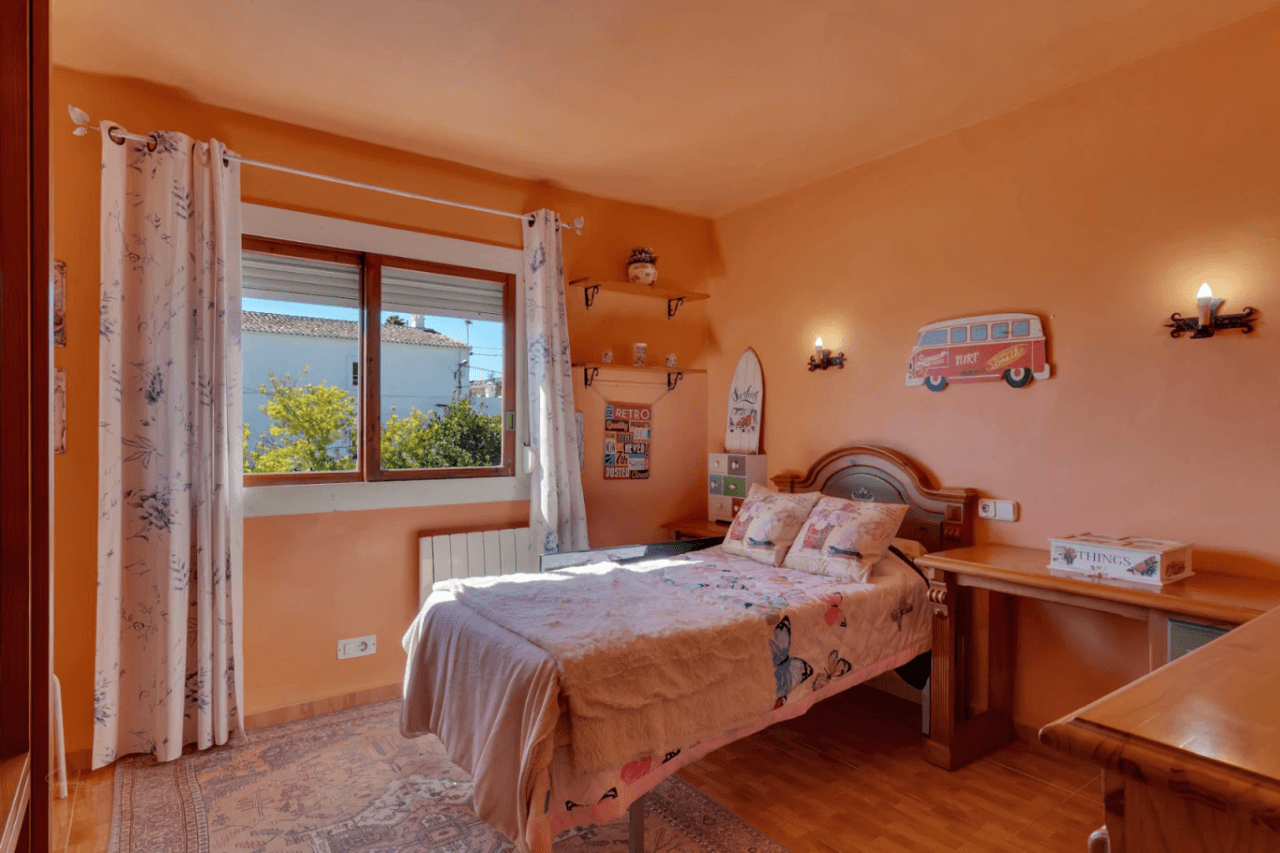 Villa for sale with sea views in Jávea