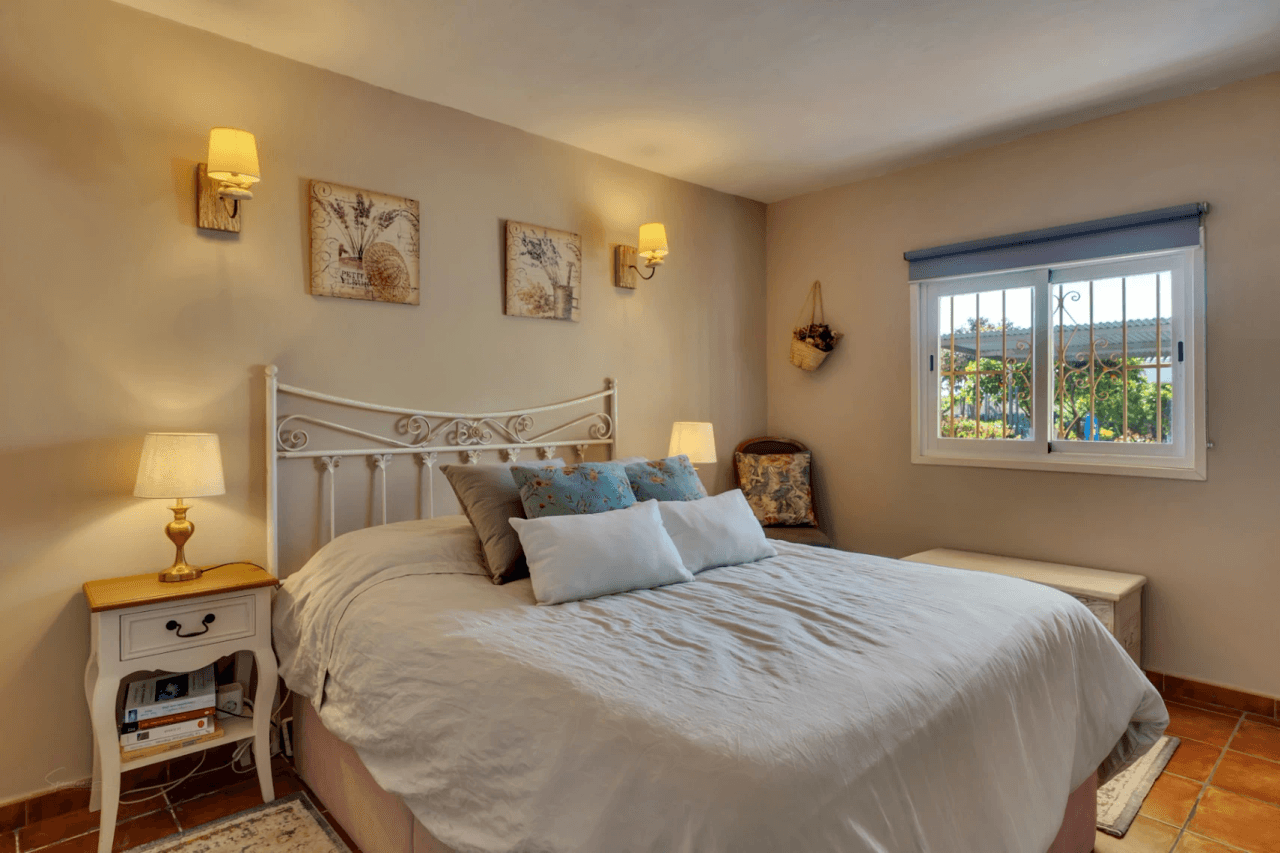Villa for sale with sea views in Jávea