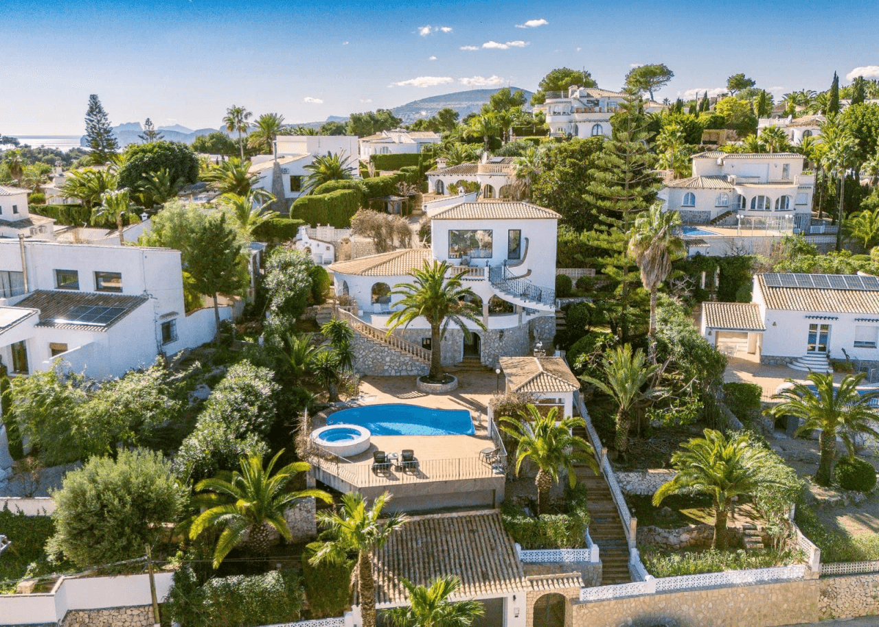 Luxury villa for sale in Jávea with pool, sea views, and independent apartment – Balcón al Mar, Costa Blanca