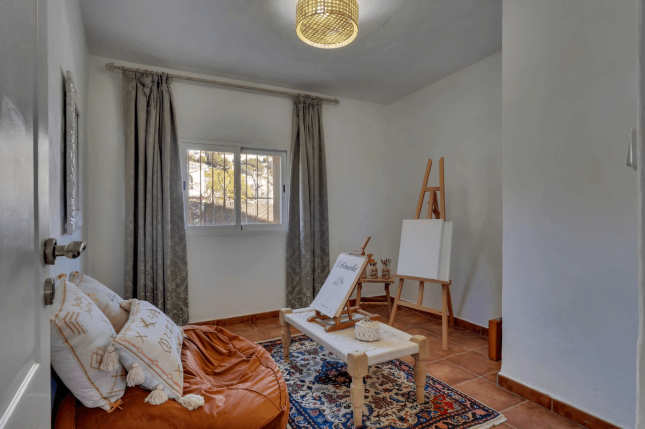 Villa for sale with sea views in Jávea