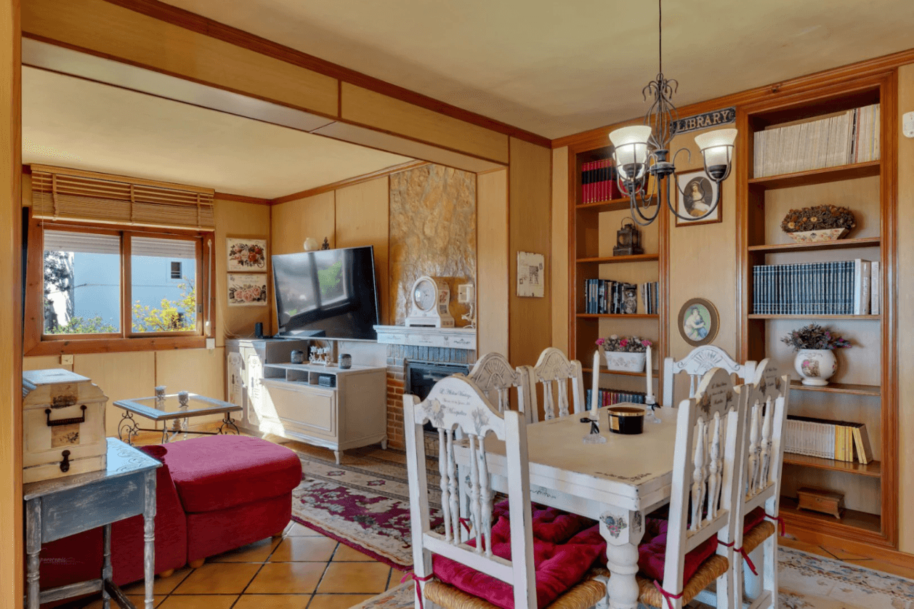 Villa for sale with sea views in Jávea