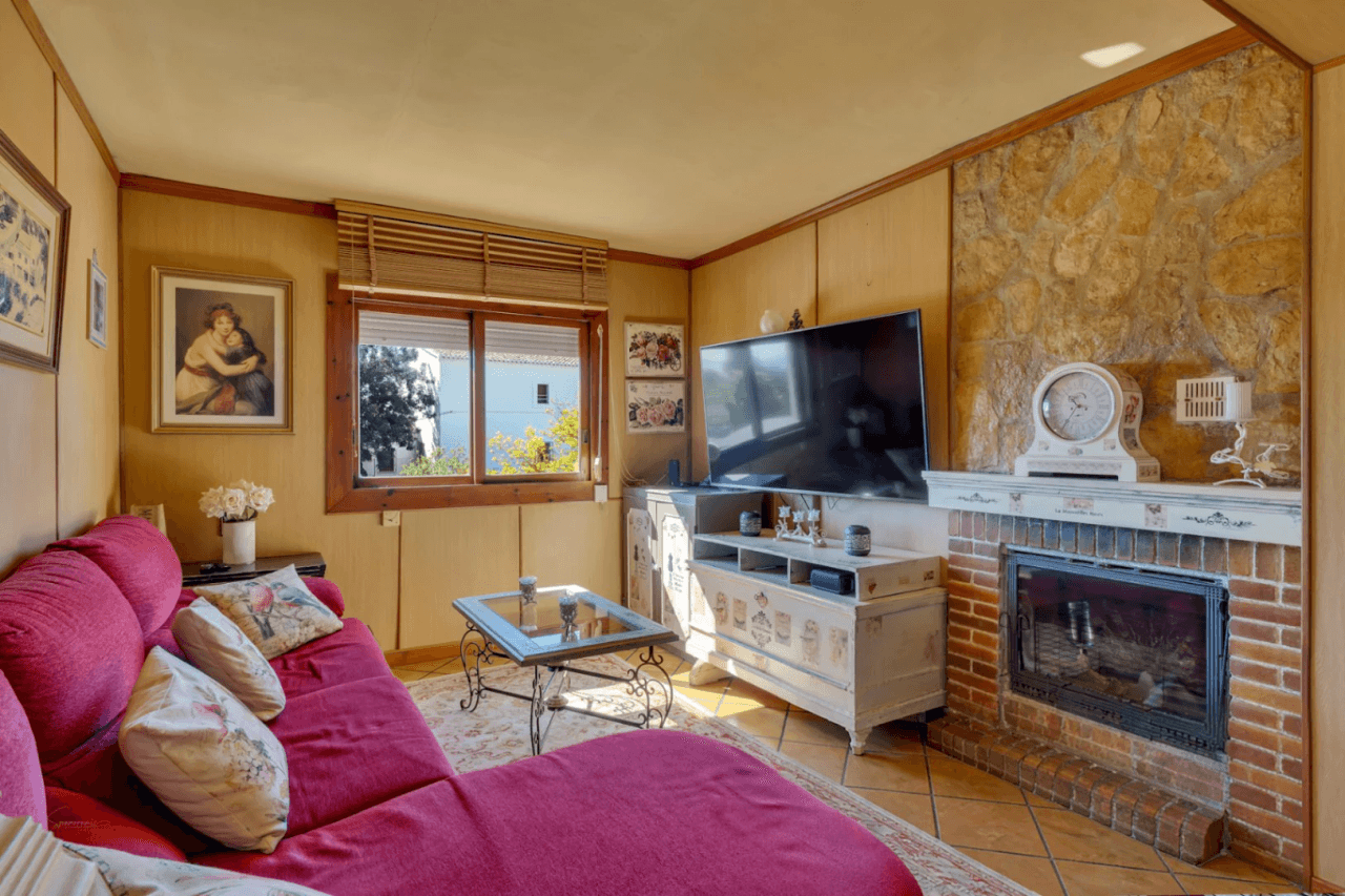 Villa for sale with sea views in Jávea