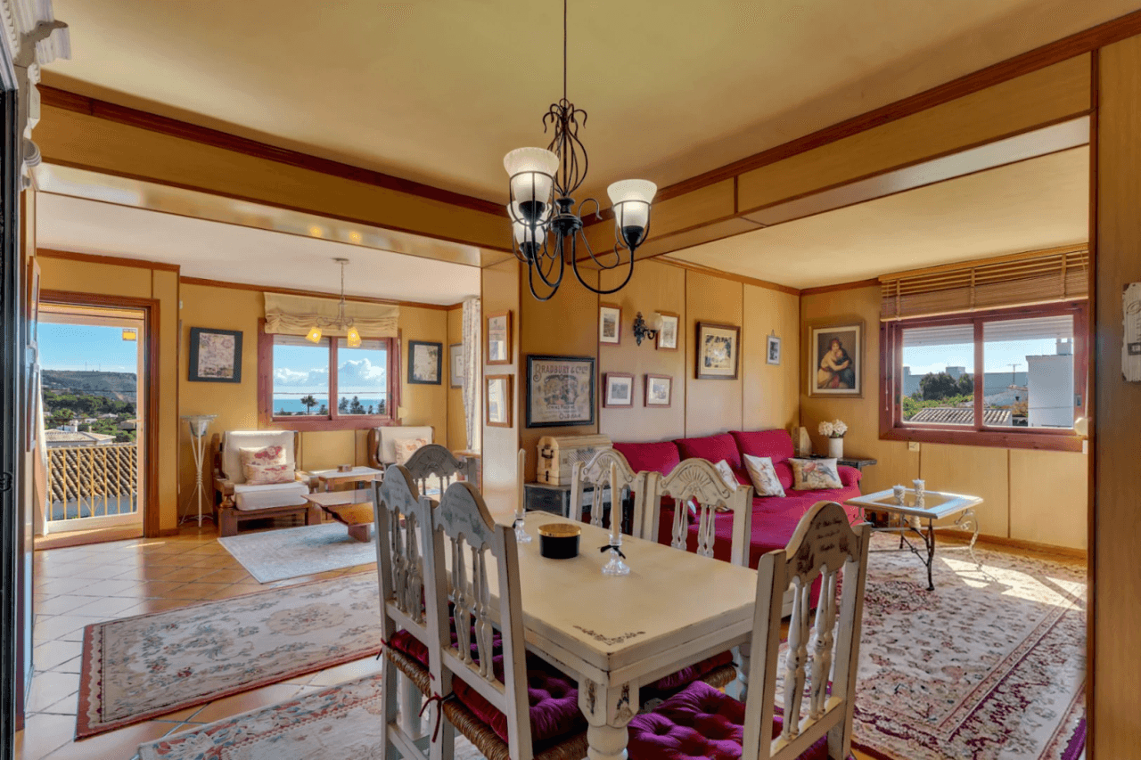 Villa for sale with sea views in Jávea