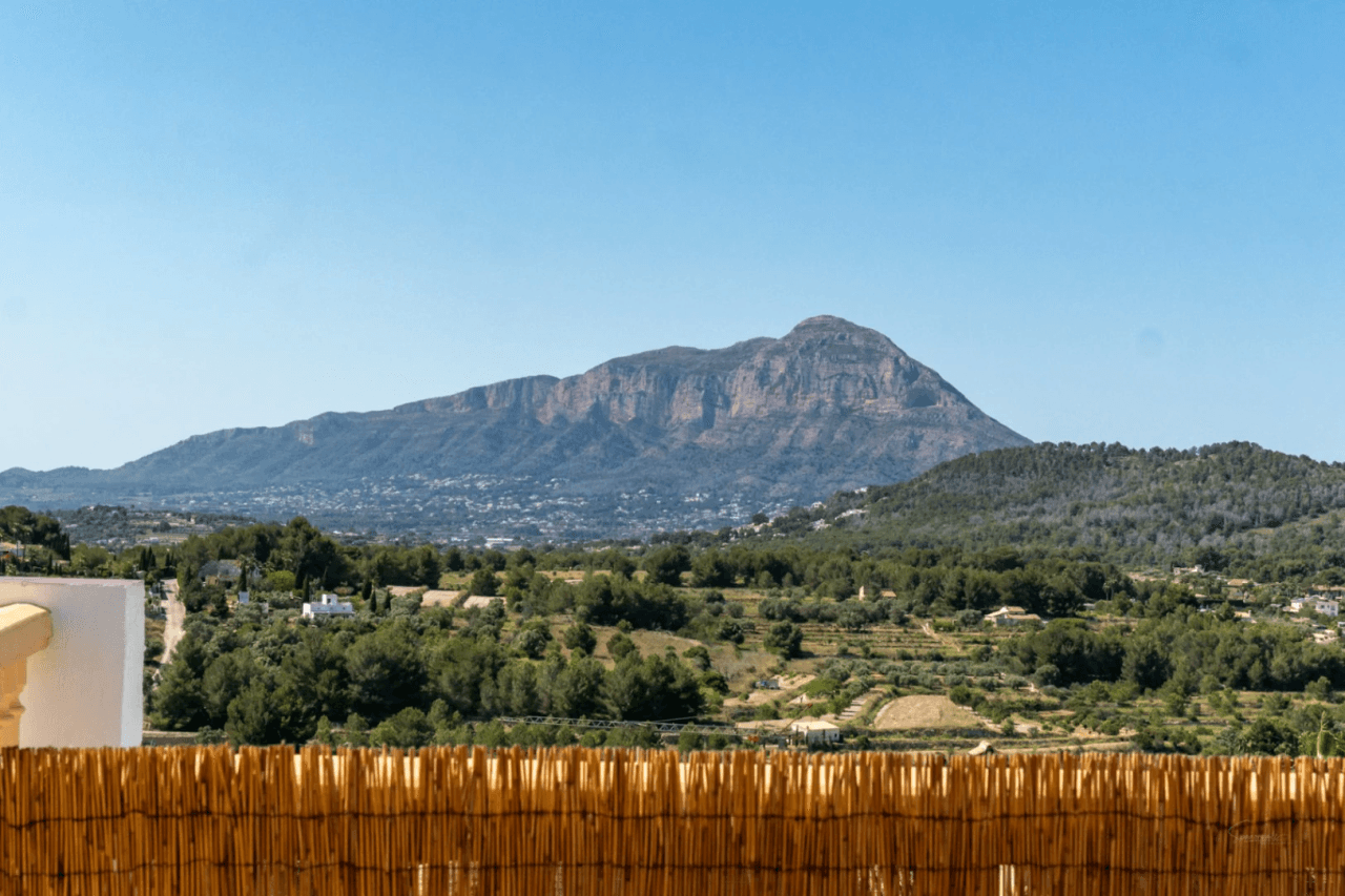 Villa with stunning panoramic views, in Jávea