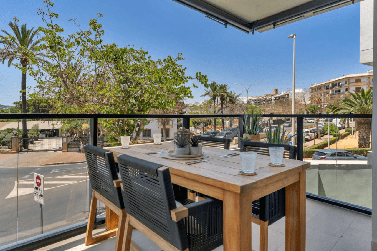 Appartement moderne et élégant orienté au sud avec piscine, à Jávea
