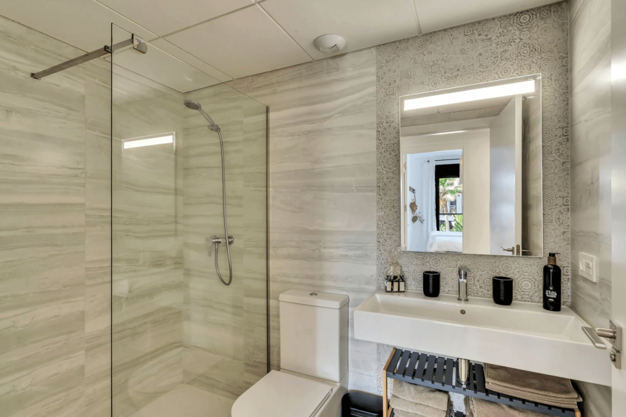 Appartement moderne et élégant orienté au sud avec piscine, à Jávea