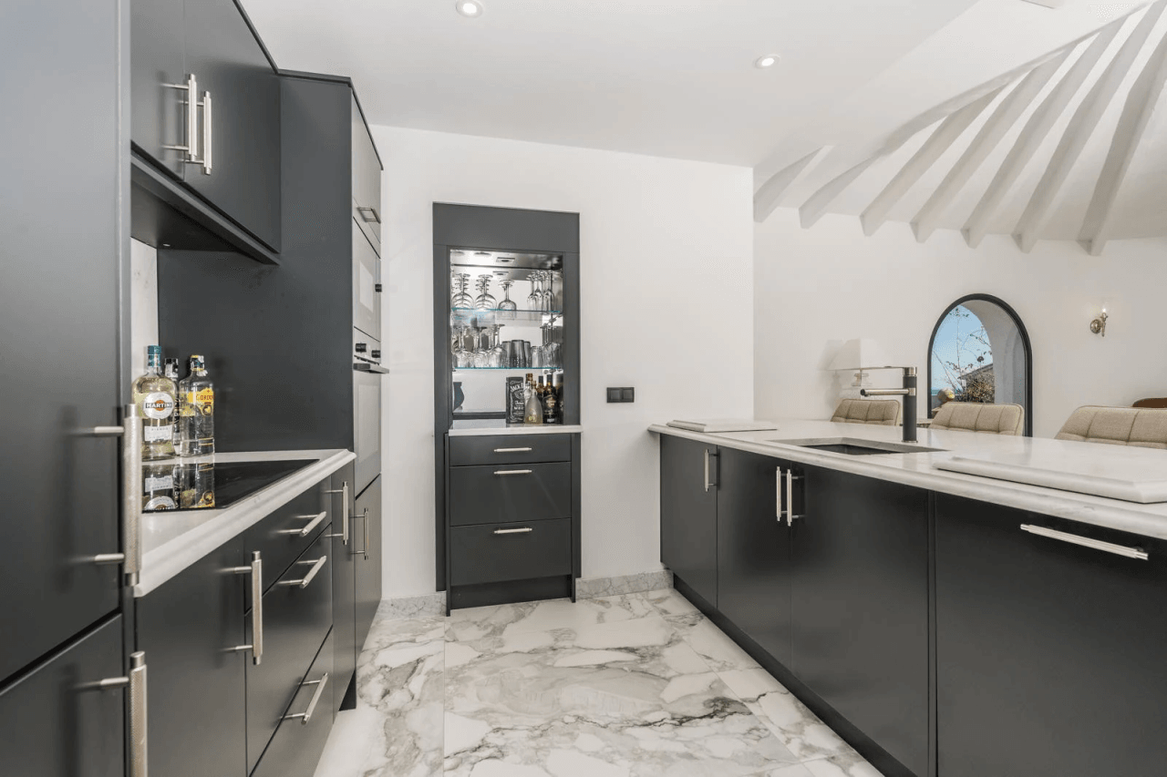 Luxury villa for sale in Jávea with pool, sea views, and independent apartment – Balcón al Mar, Costa Blanca