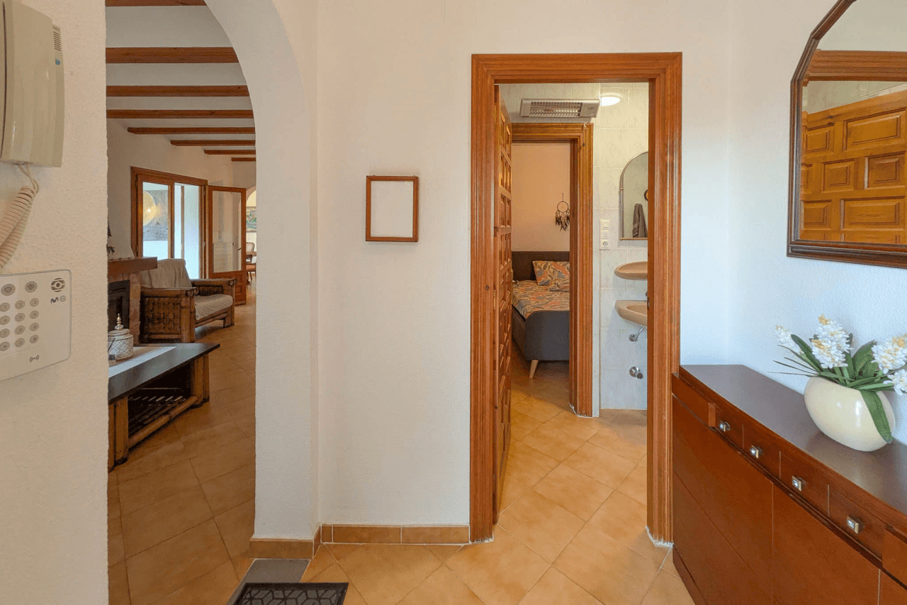 C4XY8333DEN Villa con piscina y vistas panorámicas al mar a la venta en Denia.