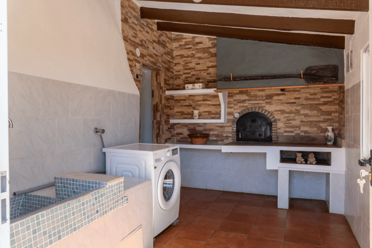 Villa for sale with sea views in Jávea