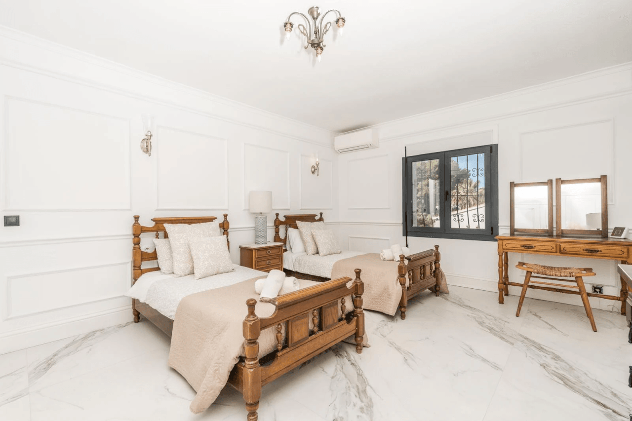 Luxury villa for sale in Jávea with pool, sea views, and independent apartment – Balcón al Mar, Costa Blanca