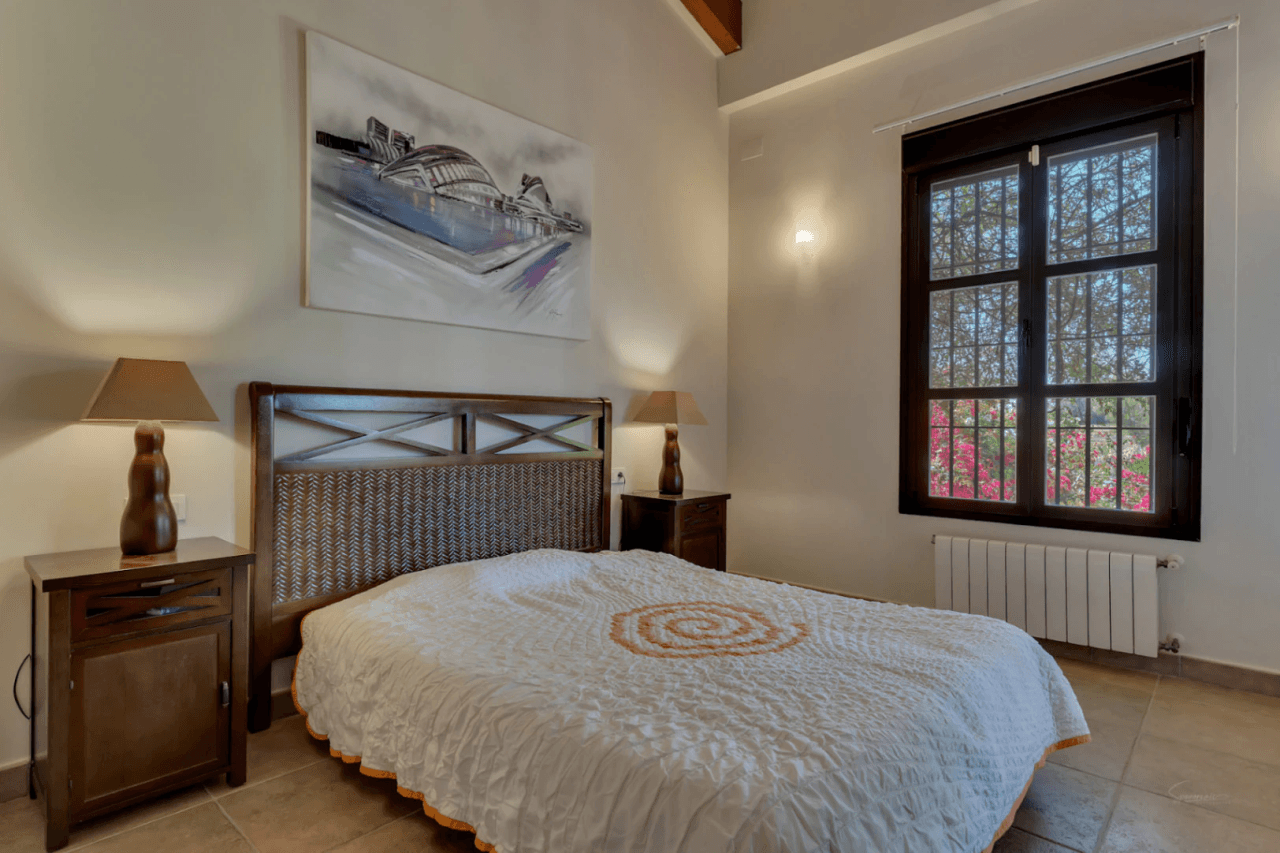 Impressive villa for sale in Jávea, with indoor and outdoor swimming pools
