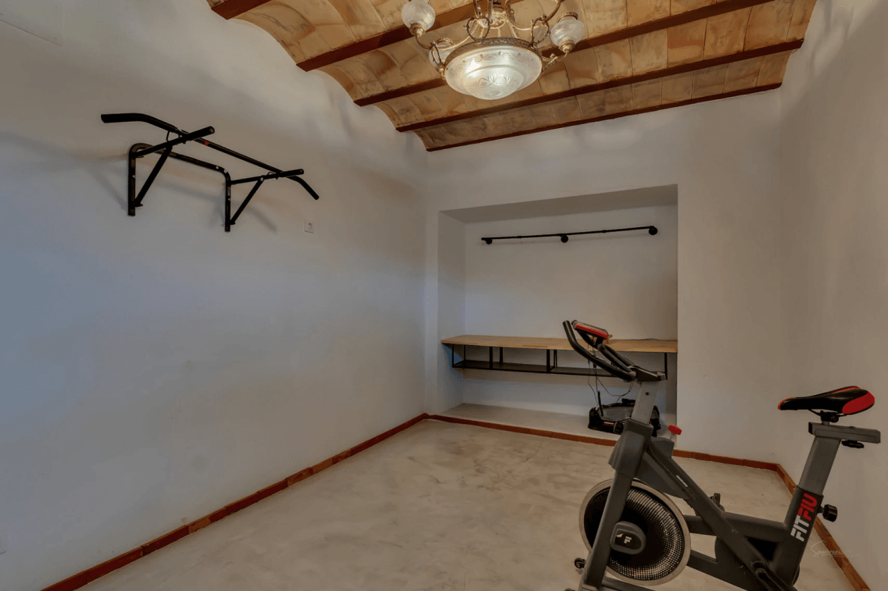 Impressive villa for sale in Jávea, with indoor and outdoor swimming pools