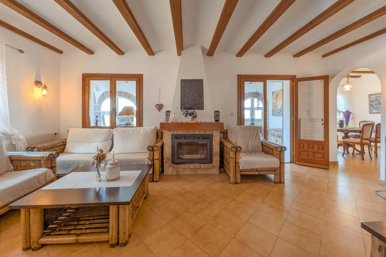 C4XY8333DEN Villa con piscina y vistas panorámicas al mar a la venta en Denia.