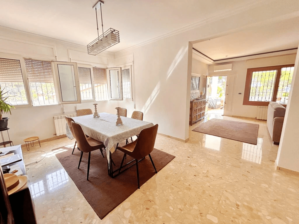 Detached House à la vente à Denia
