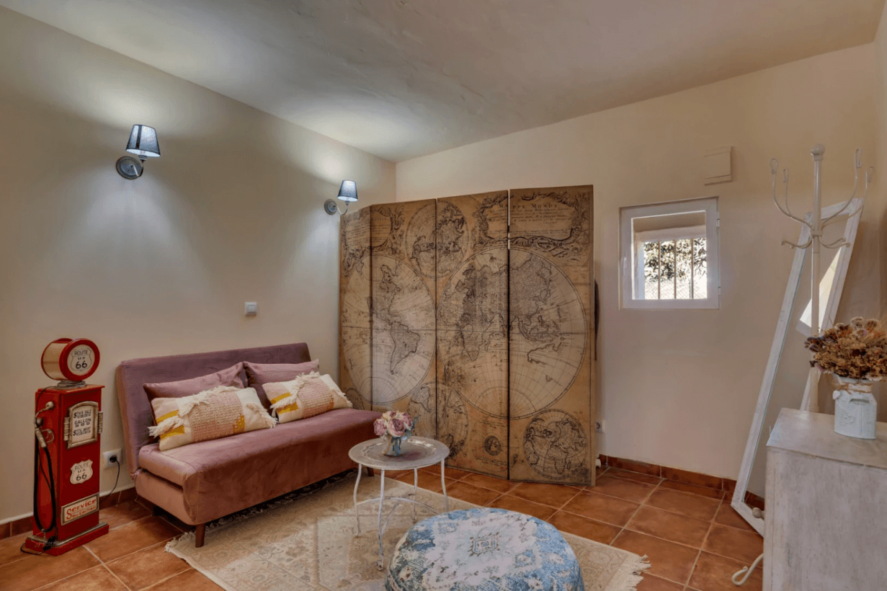 Villa for sale with sea views in Jávea
