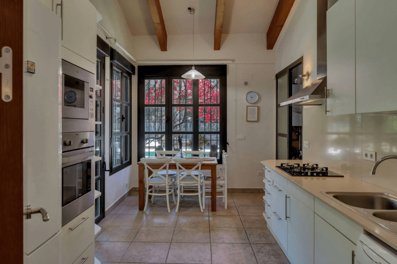 Impressive villa for sale in Jávea, with indoor and outdoor swimming pools