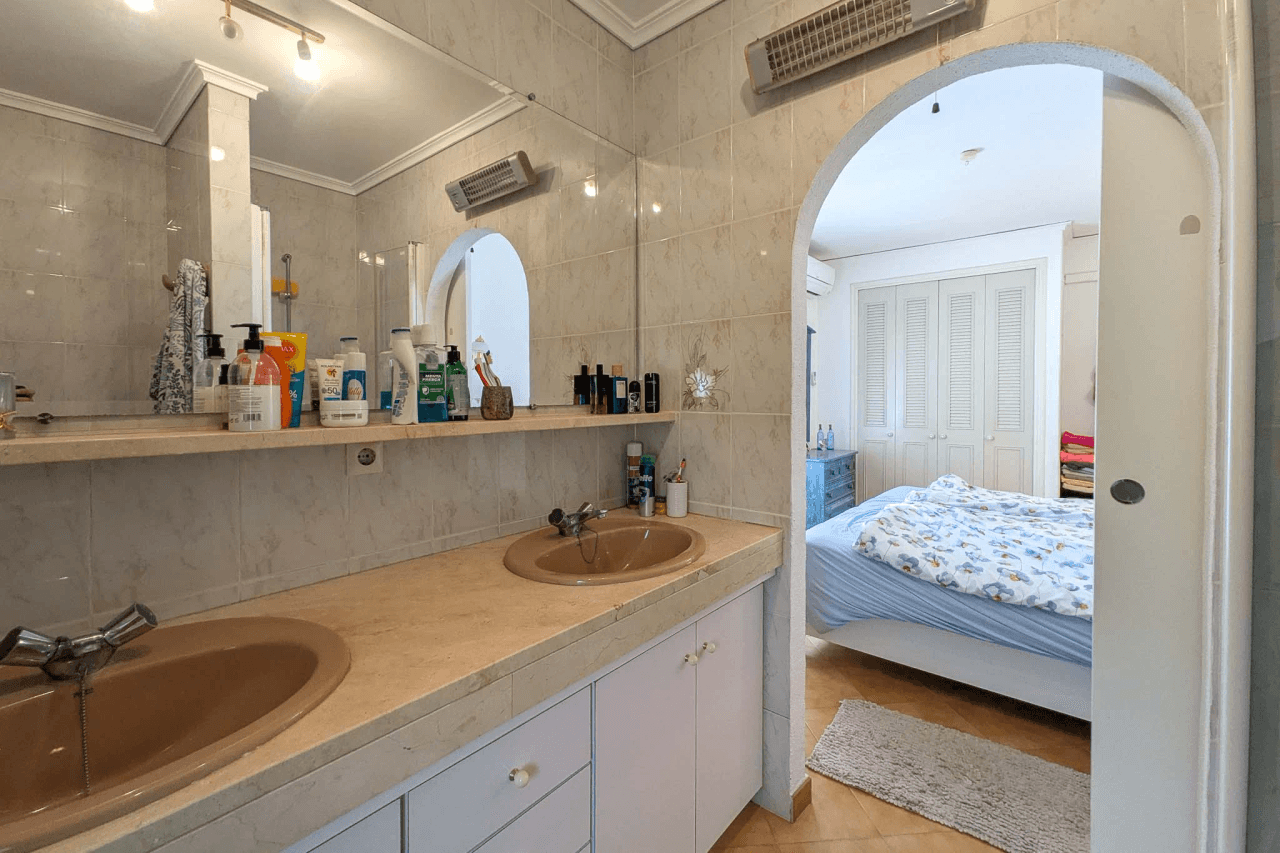 C4XY8333DEN Villa con piscina y vistas panorámicas al mar a la venta en Denia.