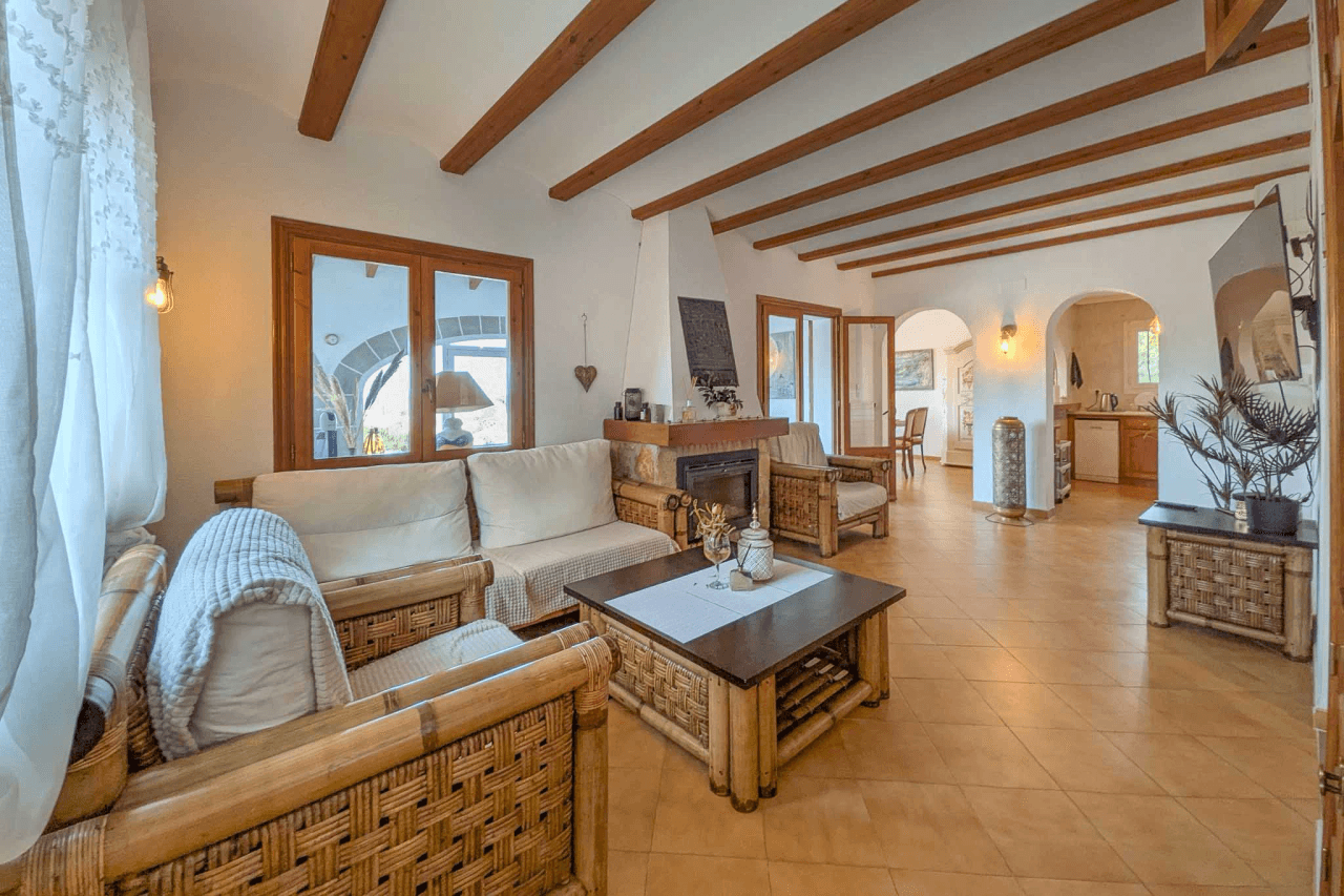 C4XY8333DEN Villa con piscina y vistas panorámicas al mar a la venta en Denia.