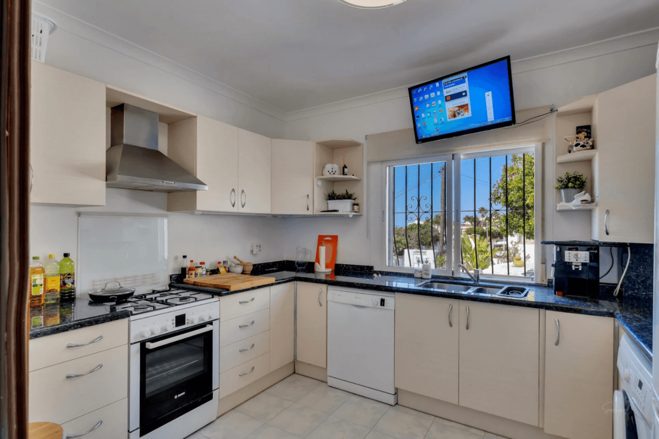 Villa with stunning panoramic views, in Jávea