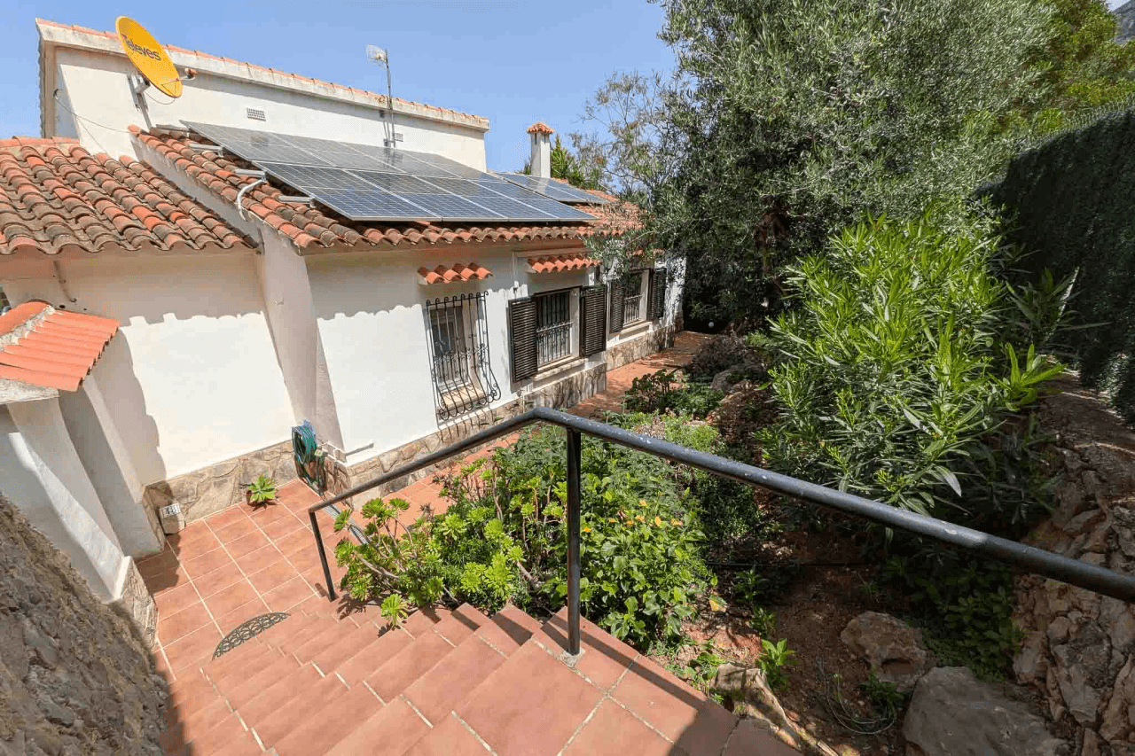 C4XY8333DEN Villa con piscina y vistas panorámicas al mar a la venta en Denia.