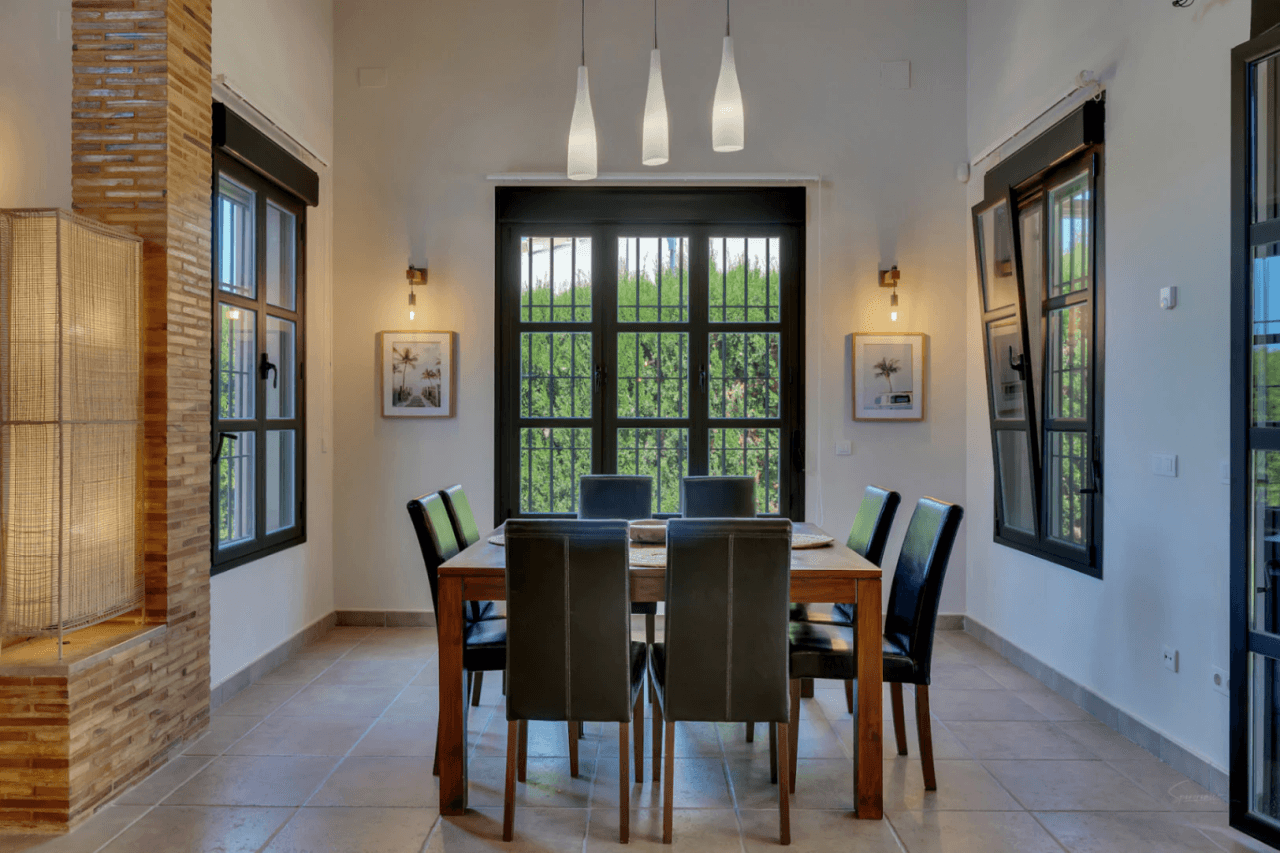 Impressive villa for sale in Jávea, with indoor and outdoor swimming pools