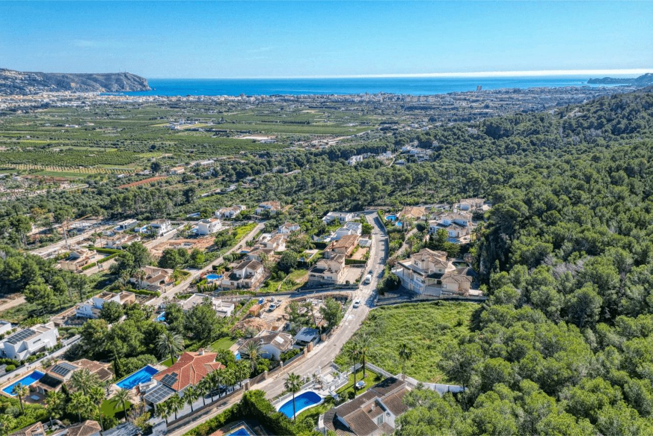 C3XY4646JAV Renovated villa with sea view for sale in Piver