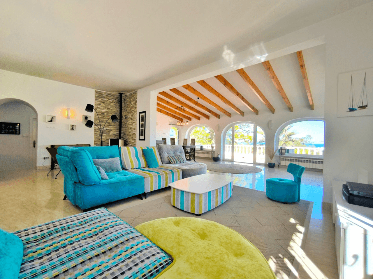 Villa con apartamento de invitados y vistas al mar en Dénia