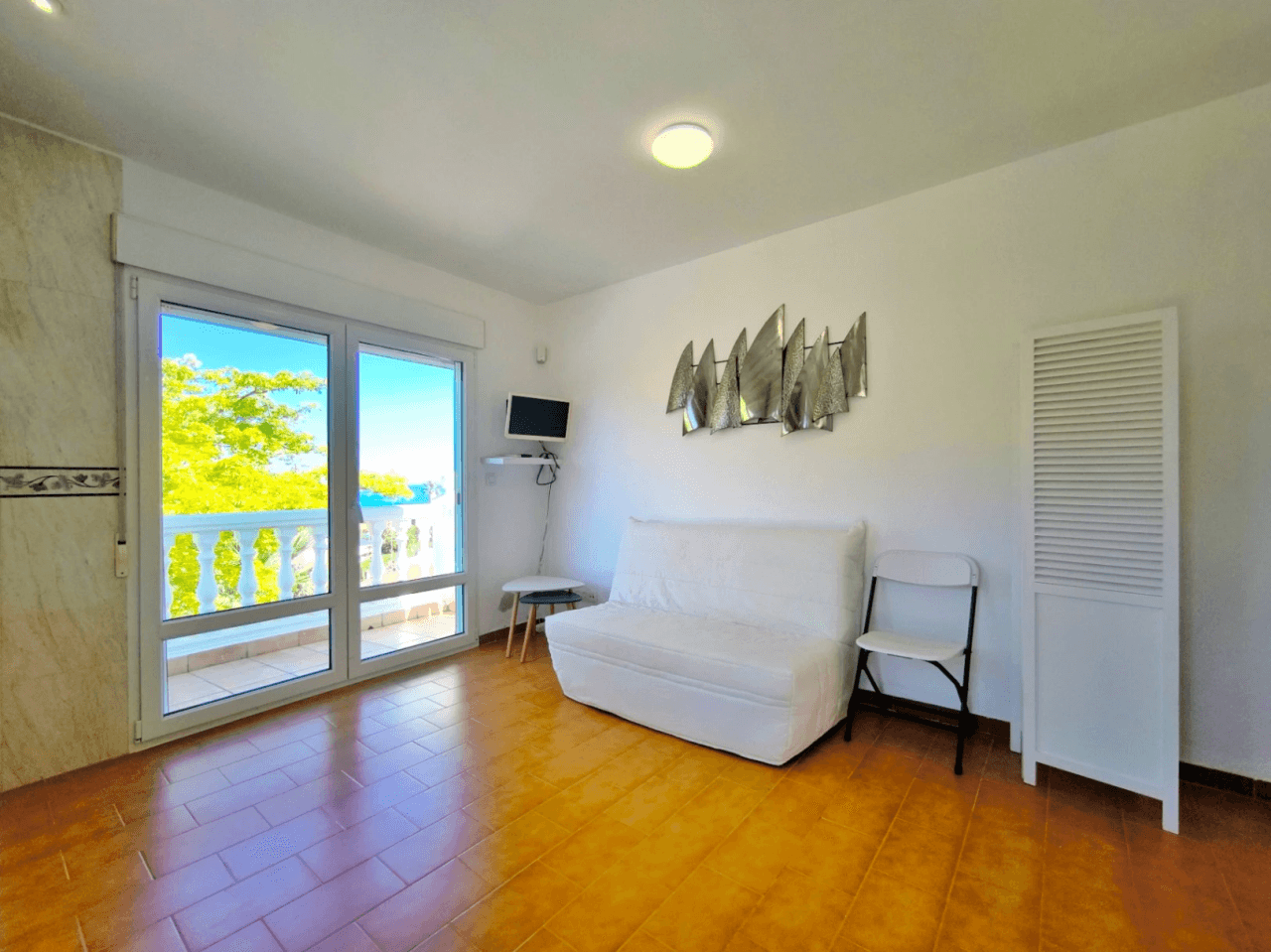 Villa con apartamento de invitados y vistas al mar en Dénia