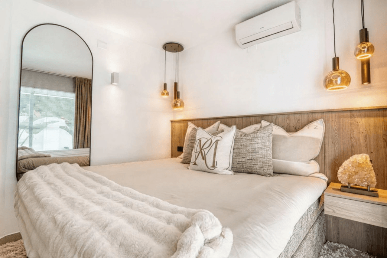C3XY4646JAV Renovated villa with sea view for sale in Piver