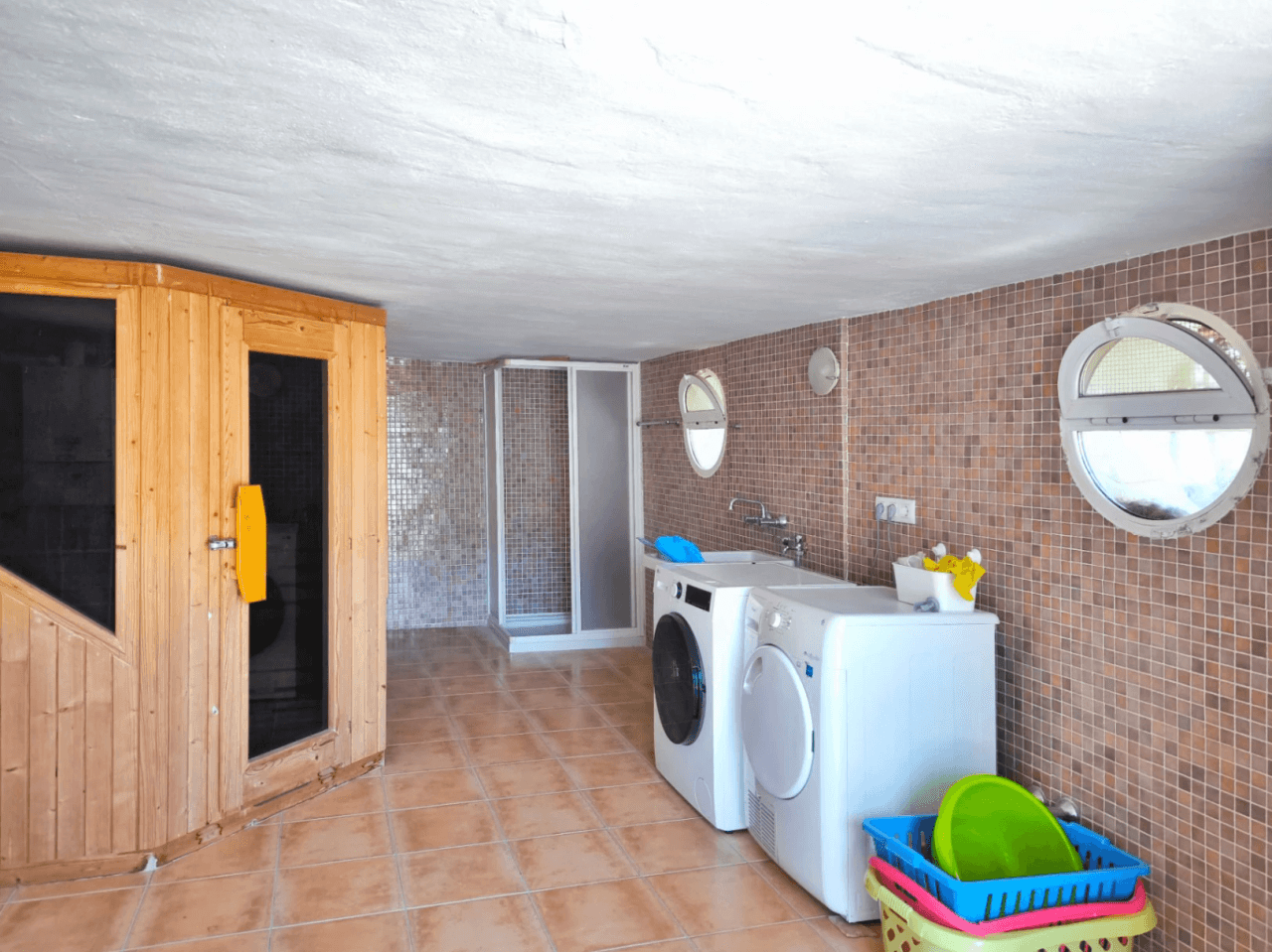 Villa con apartamento de invitados y vistas al mar en Dénia