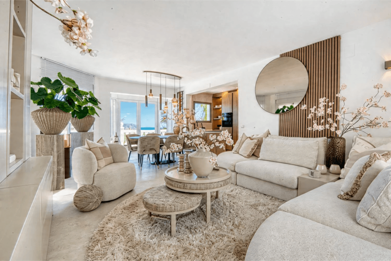 C3XY4646JAV Renovated villa with sea view for sale in Piver