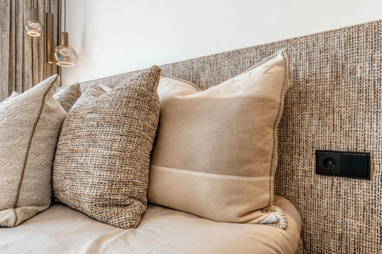 C3XY4646JAV Renovated villa with sea view for sale in Piver