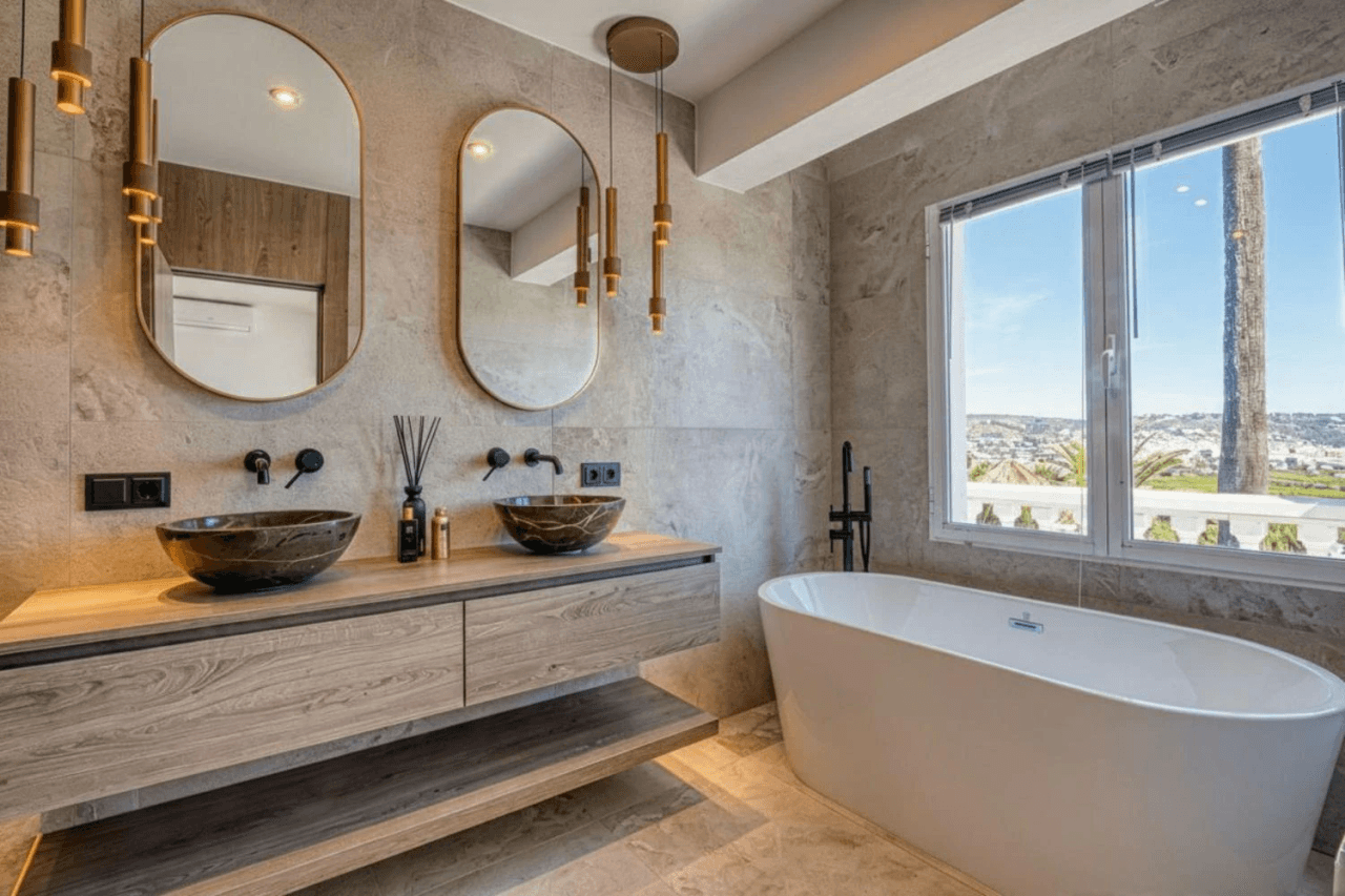 C3XY4646JAV Renovated villa with sea view for sale in Piver