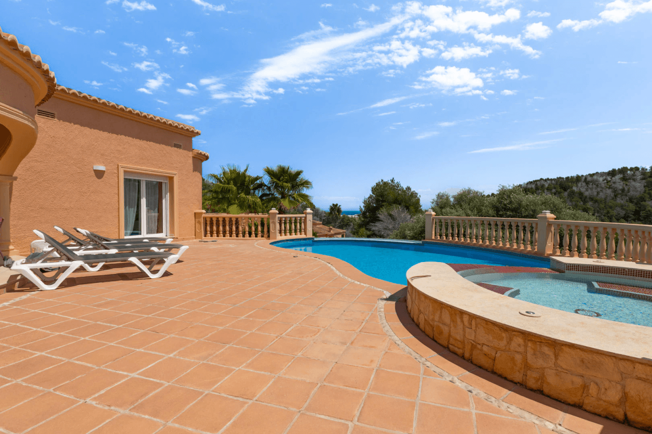 4650JAV Villa tradicional con vistas al mar en venta en Tosalet 5, Jávea.