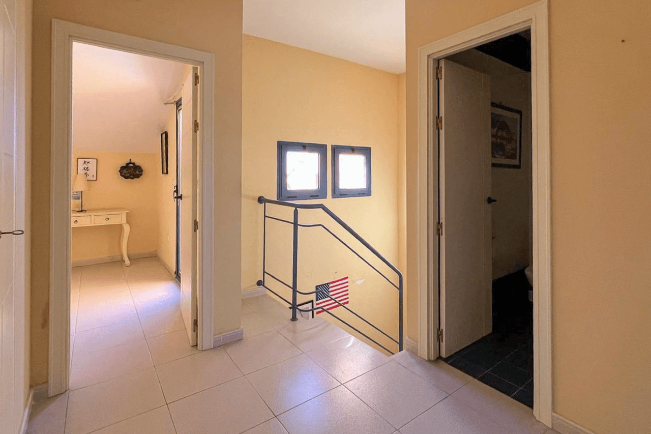 8269DEN Duplex penthouse avec terrasse et vue partielle sur la mer à vendre à Las Marina, Denia.