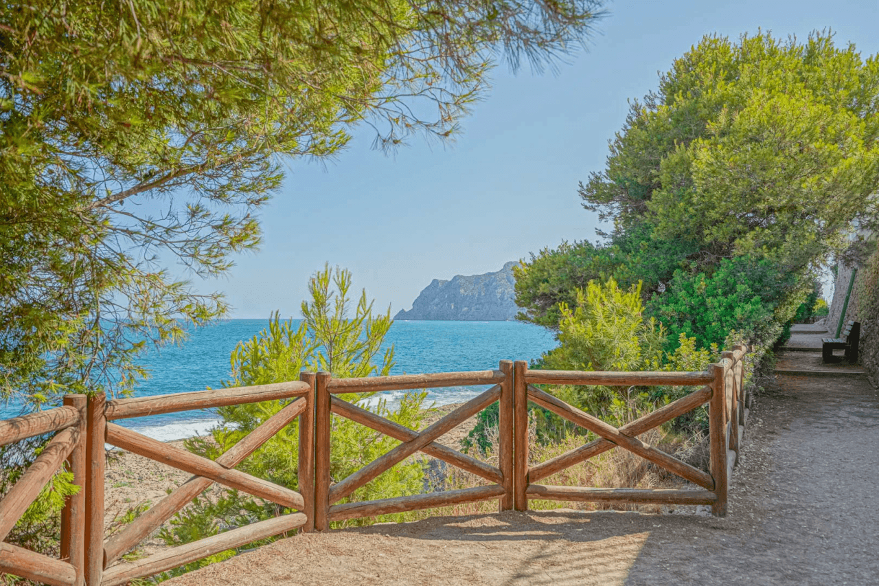 4295BEN Parcela en venta a 800 m de la playa de Benissa