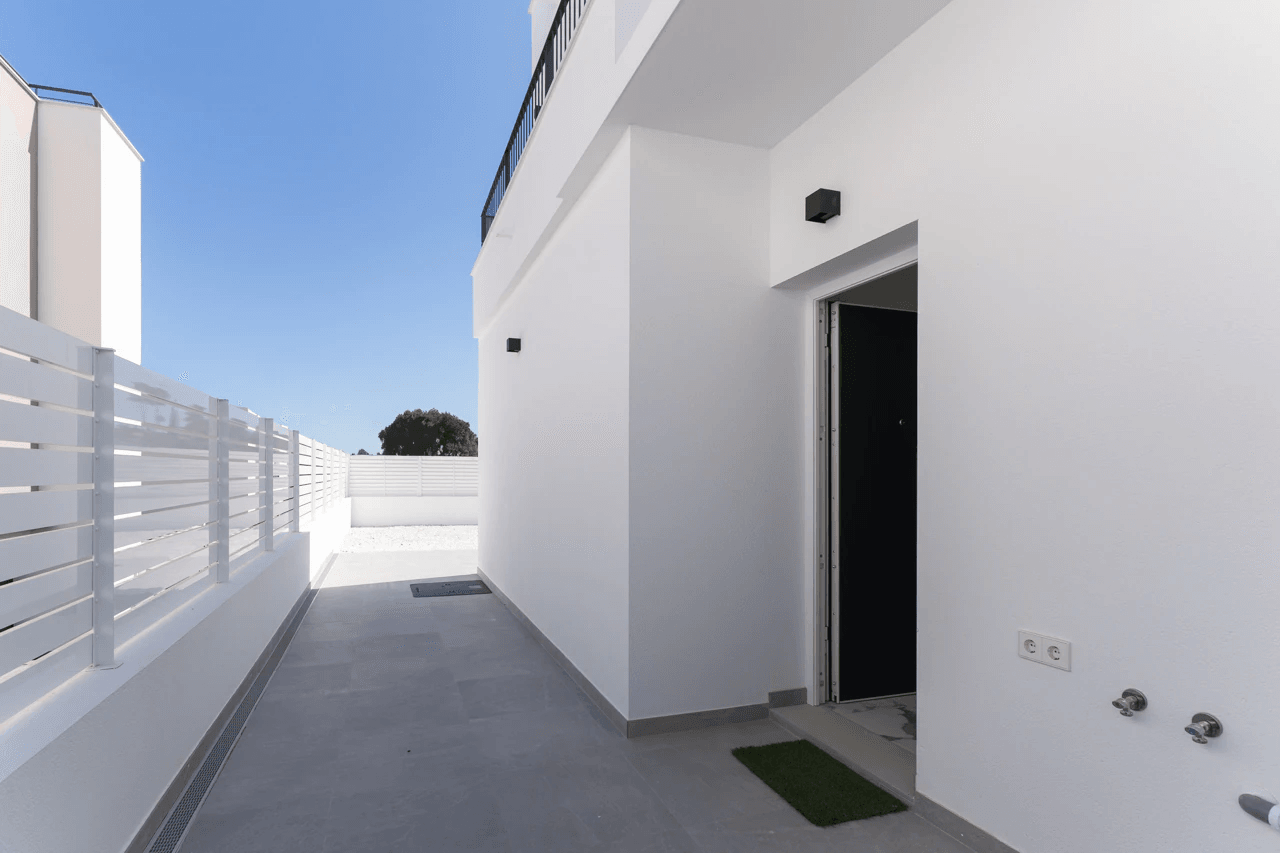 8327DEN Moderne villa te koop in Denia.