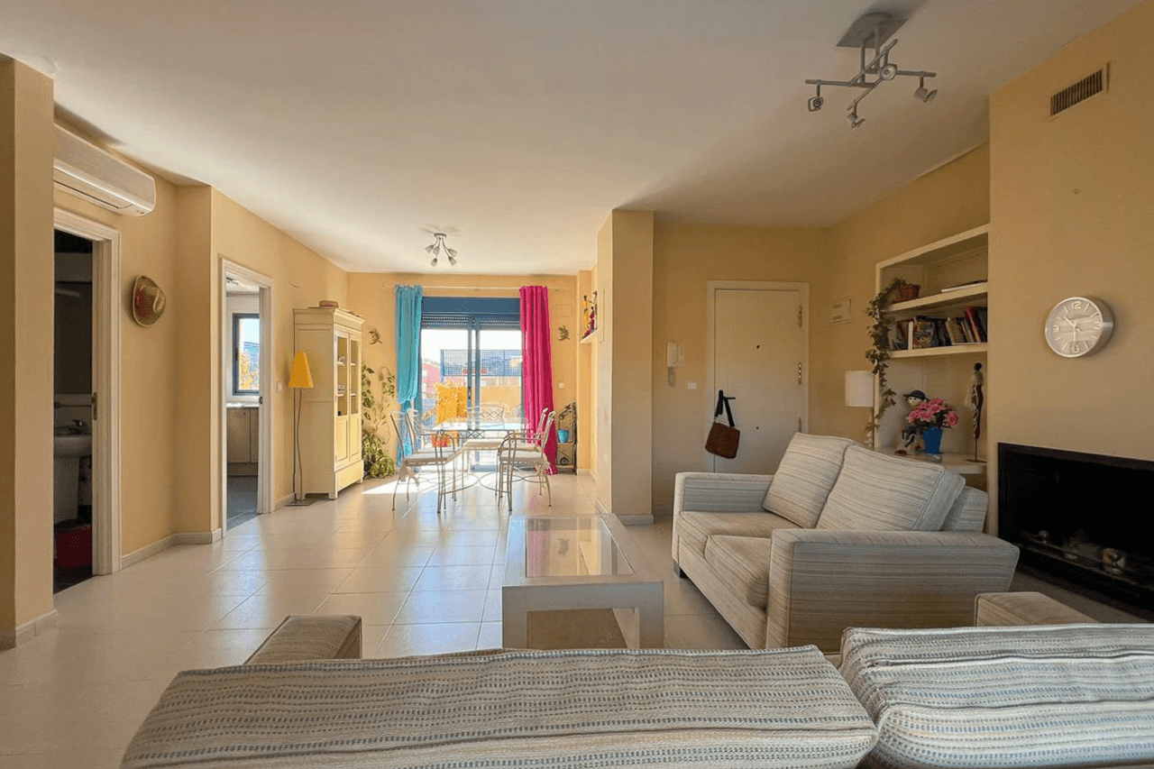 8269DEN Duplex penthouse avec terrasse et vue partielle sur la mer à vendre à Las Marina, Denia.