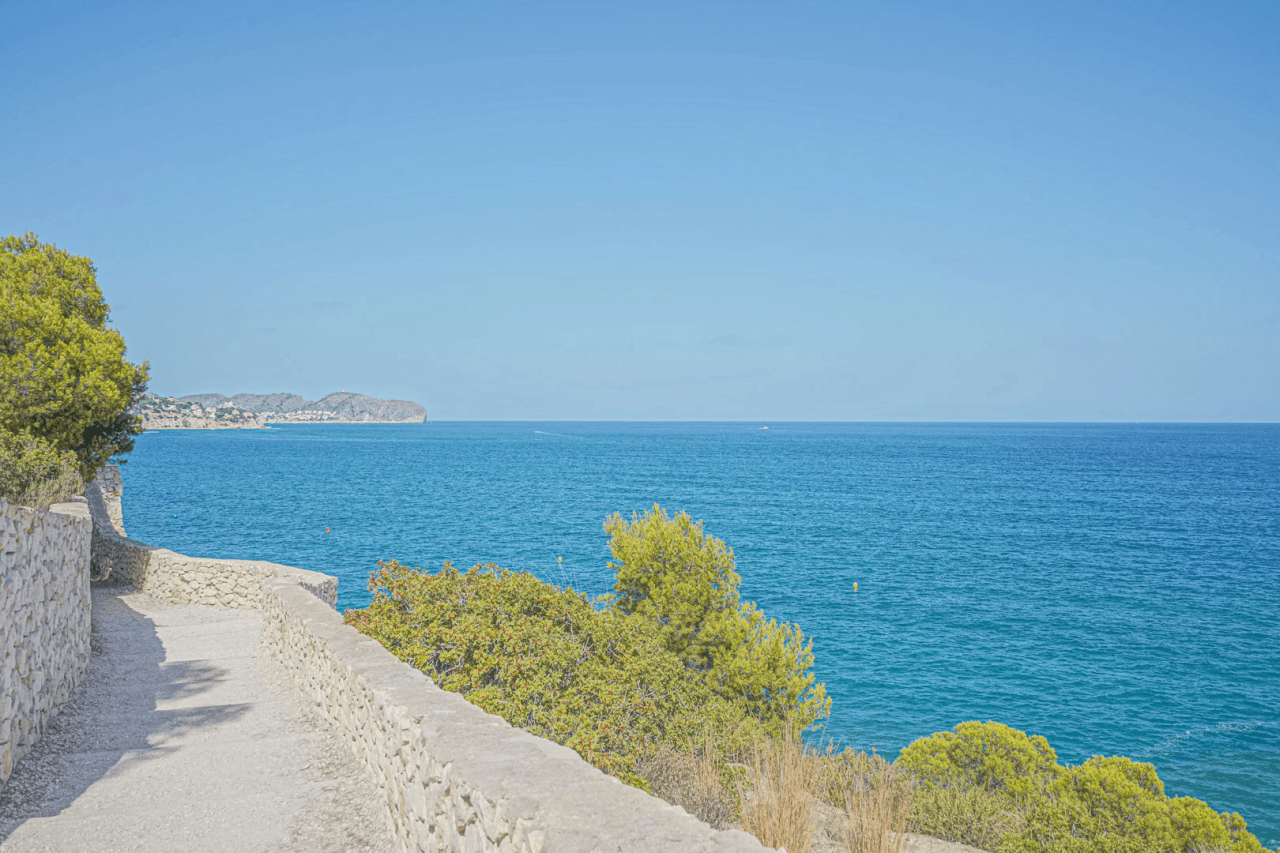 4295BEN Parcela en venta a 800 m de la playa de Benissa