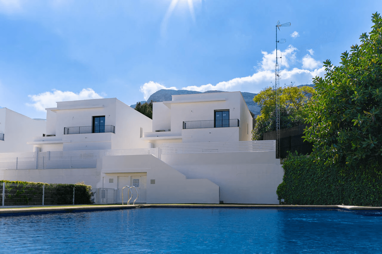 8327DEN Moderne villa te koop in Denia.