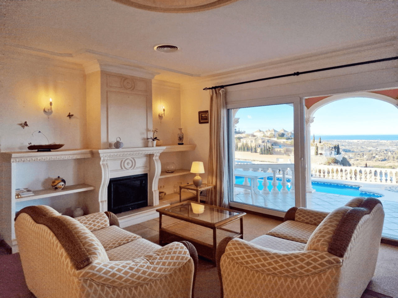 Gelijkvloerse villa met uitzicht op zee in Marquesa VI