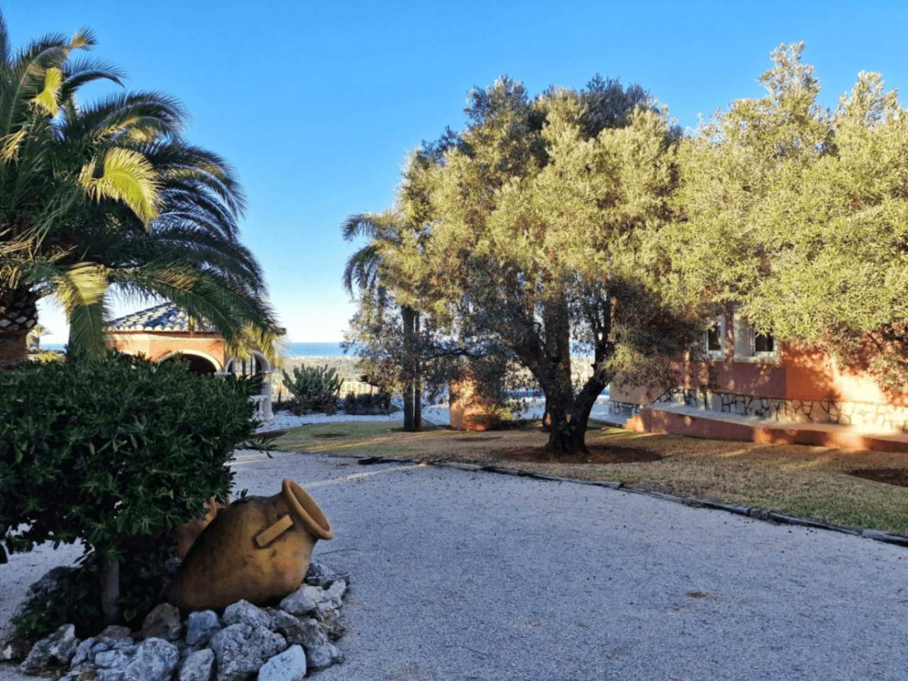 Gelijkvloerse villa met uitzicht op zee in Marquesa VI