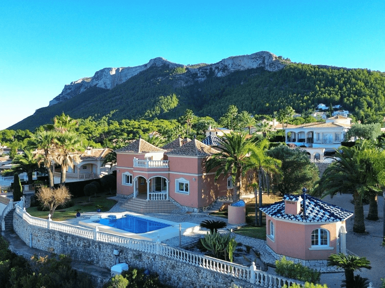 Gelijkvloerse villa met uitzicht op zee in Marquesa VI