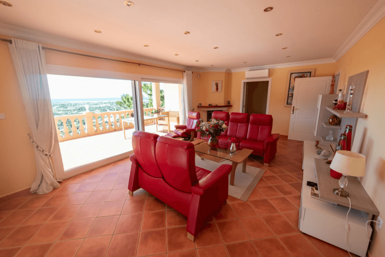 Luxe villa met uitzicht op zee in Denia