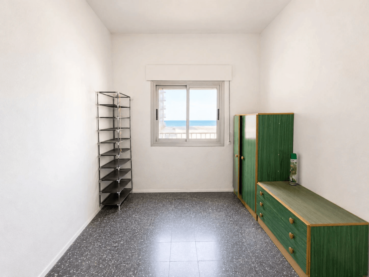Adosado de 4 dormitorios y vistas al mar en Les Deveses, Dénia