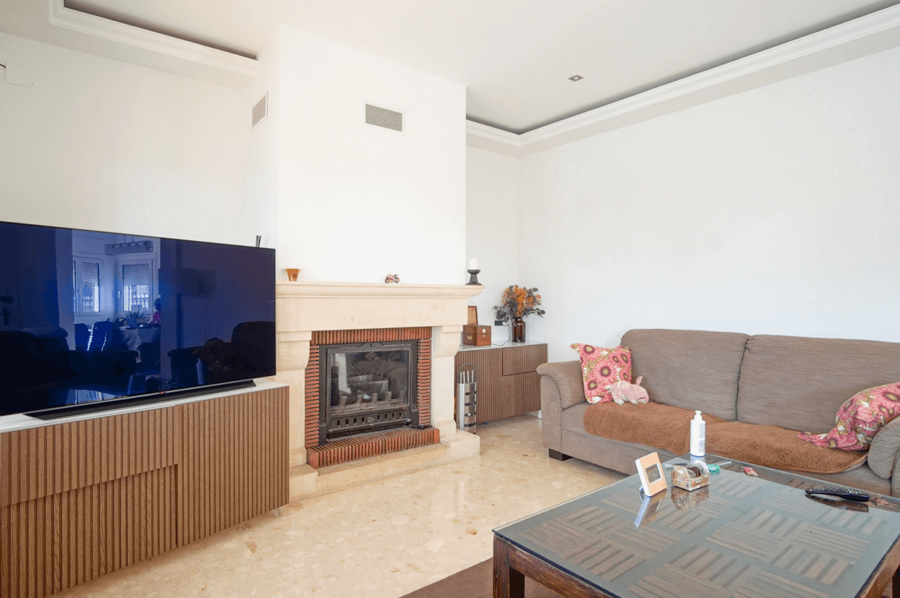 8176DEN Villa met gedeeltelijk zeezicht te koop in las Rotas, Denia