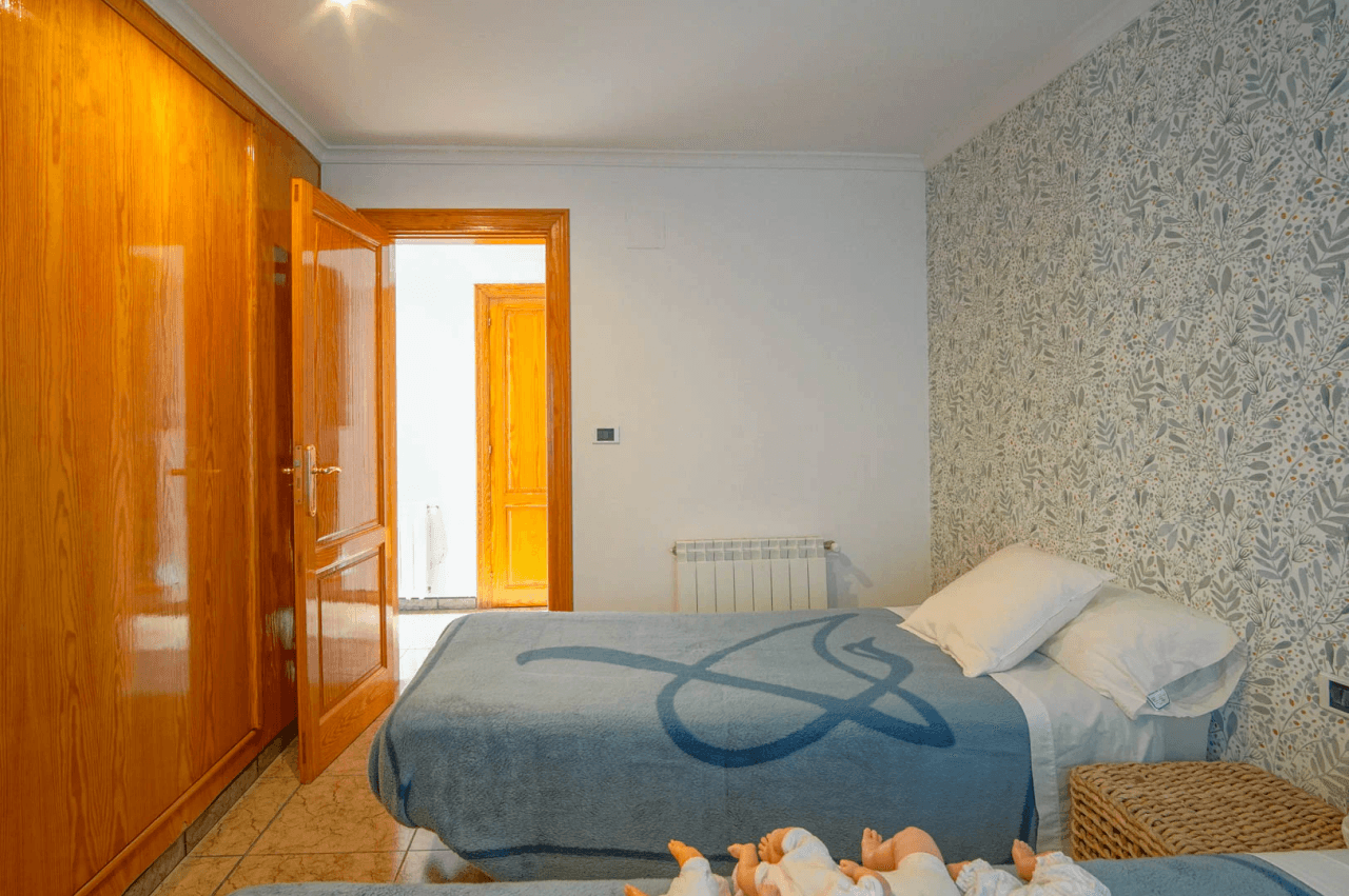 8176DEN Villa met gedeeltelijk zeezicht te koop in las Rotas, Denia