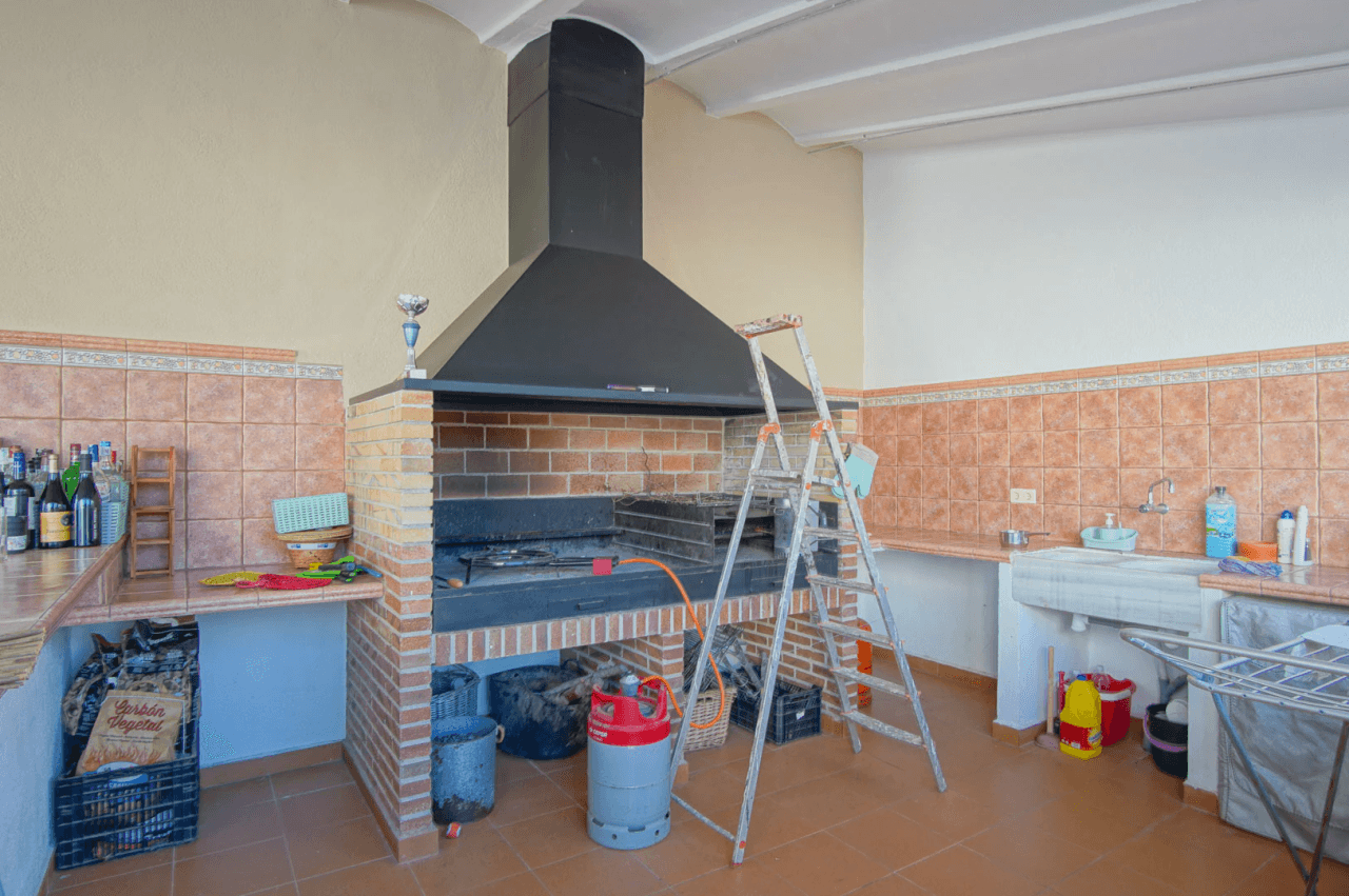 8176DEN Villa met gedeeltelijk zeezicht te koop in las Rotas, Denia