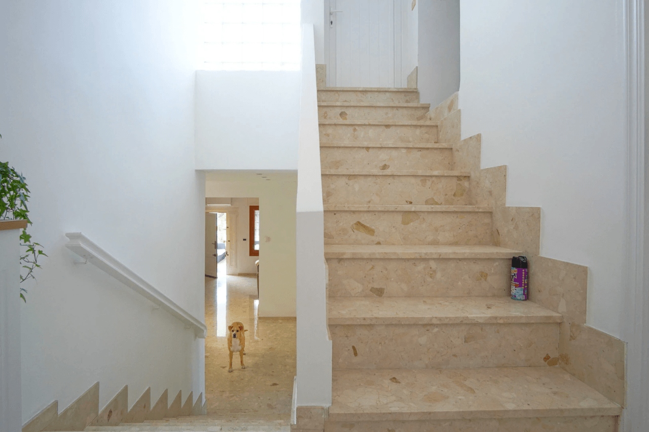 8176DEN Villa met gedeeltelijk zeezicht te koop in las Rotas, Denia